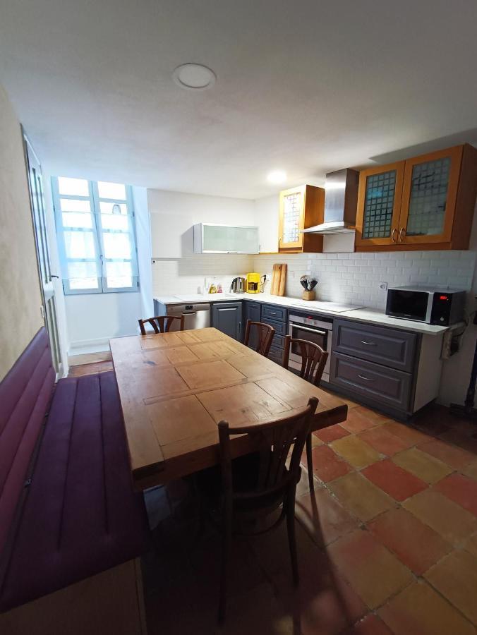 La Maison De La Traverse Saint-Guilhem-le-Desert Exteriör bild