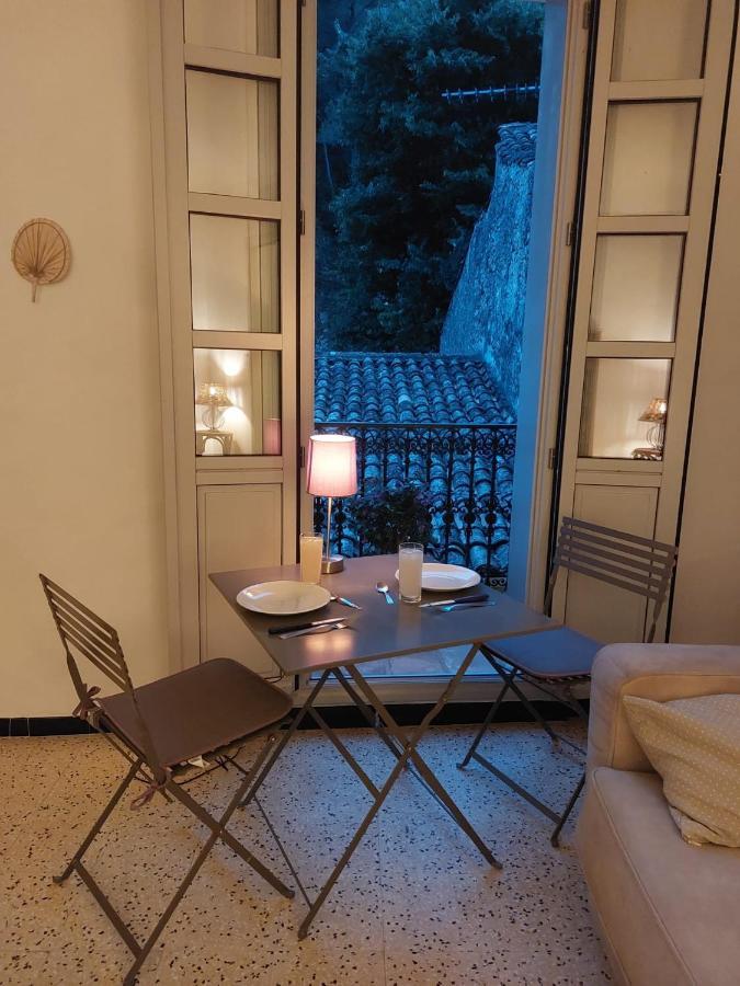 La Maison De La Traverse Saint-Guilhem-le-Desert Exteriör bild